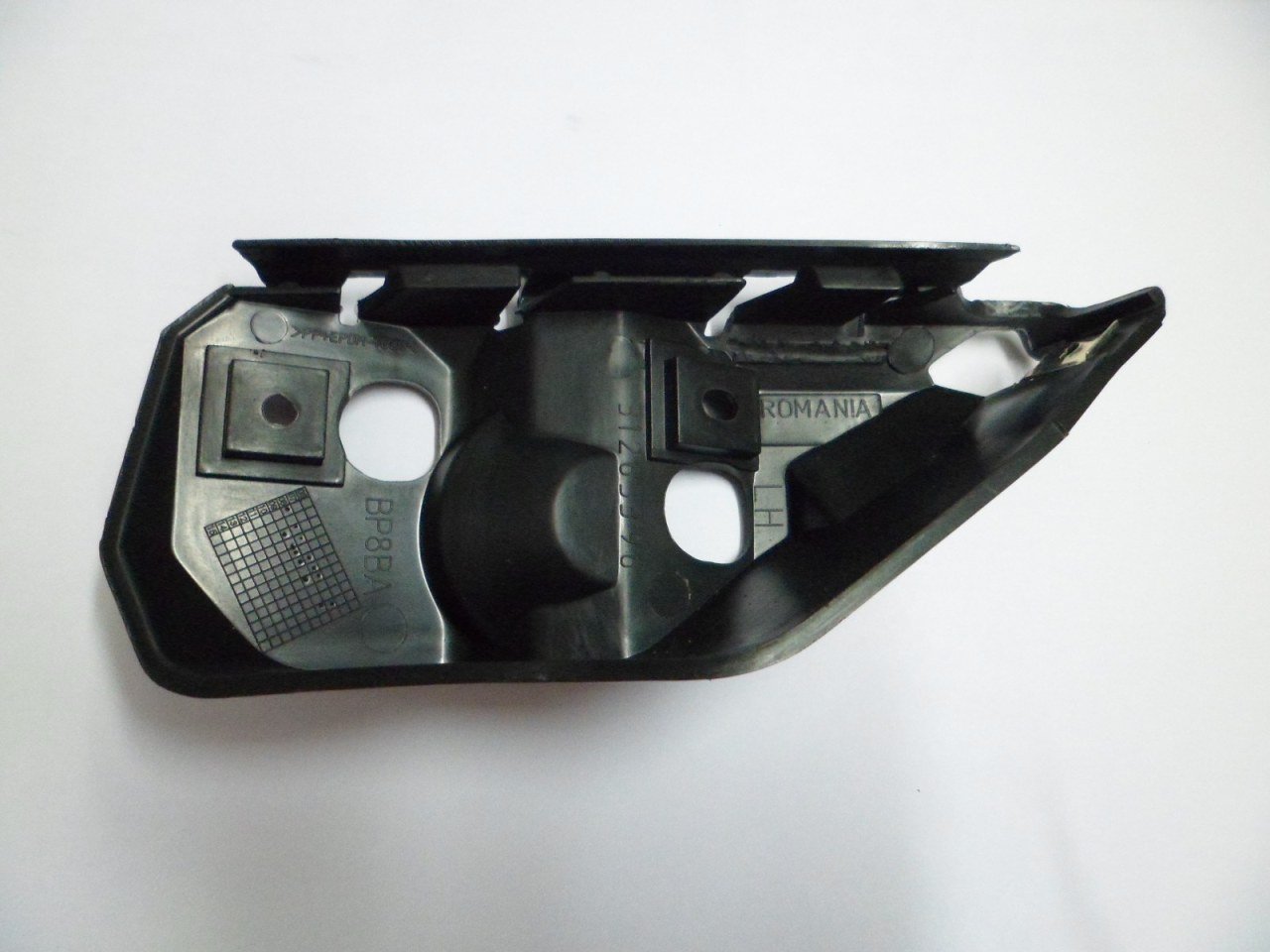 Ön Tampon Yan Braketi Sol | Volvo S40 V50 2005-2012
